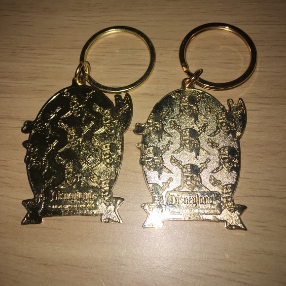 NWT I ❤️ Dad Authentic Disney keychain by Pirates - Picture 2 of 2