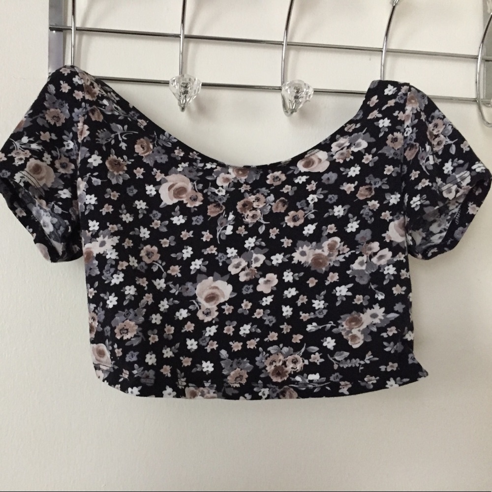Flower summer crop top