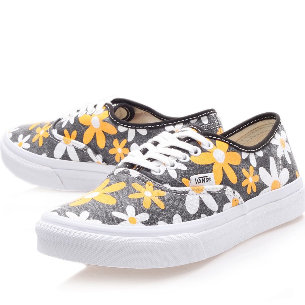 ❤️SOLD❤️Vans Black w/Yellow & White Daisy Sneakers - Picture 7 of 7