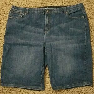 Liz Claiborne Classic Fit denim shorts