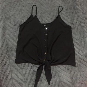 Button down tank