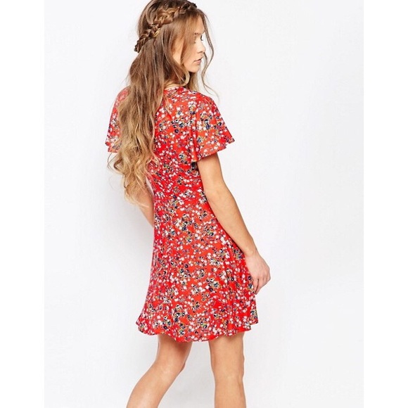 ✖️SOLD✖️Red Floral Cutout Festival Tea Mini Dress - Picture 3 of 4