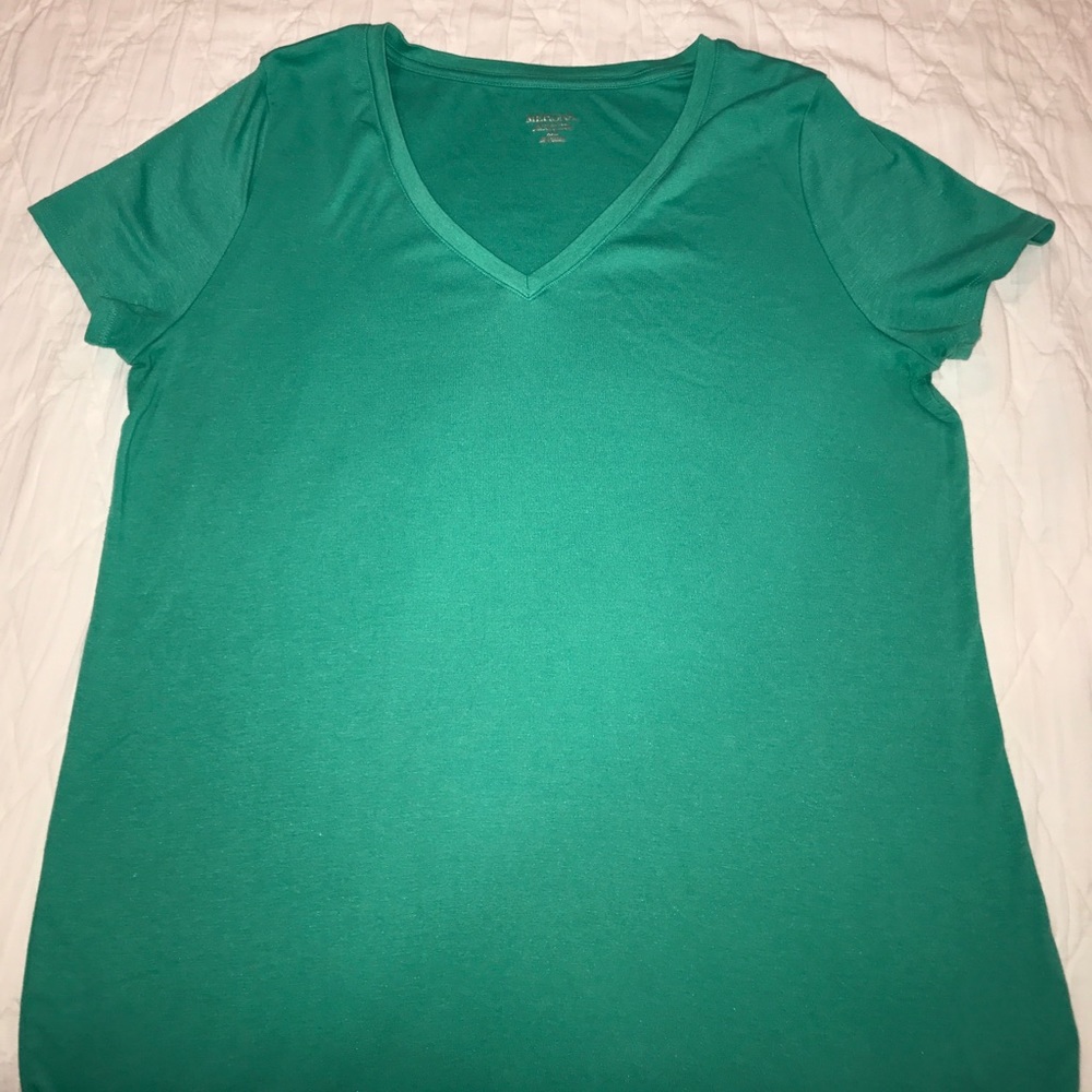 Turquoise V-neck cotton tee