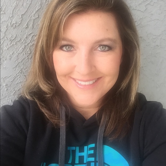 Meet your Posher, Melissa - Picture 1 of 1