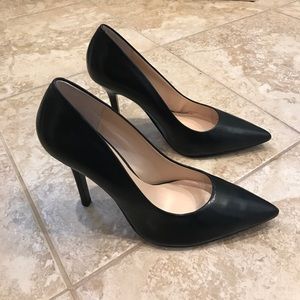Nine West black pumps sz 6.5