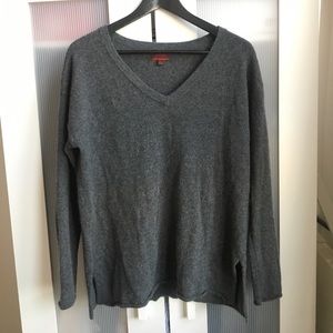 Grey 100% cashmere sweater