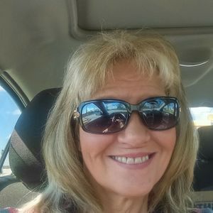 Meet your Posher, Denise m