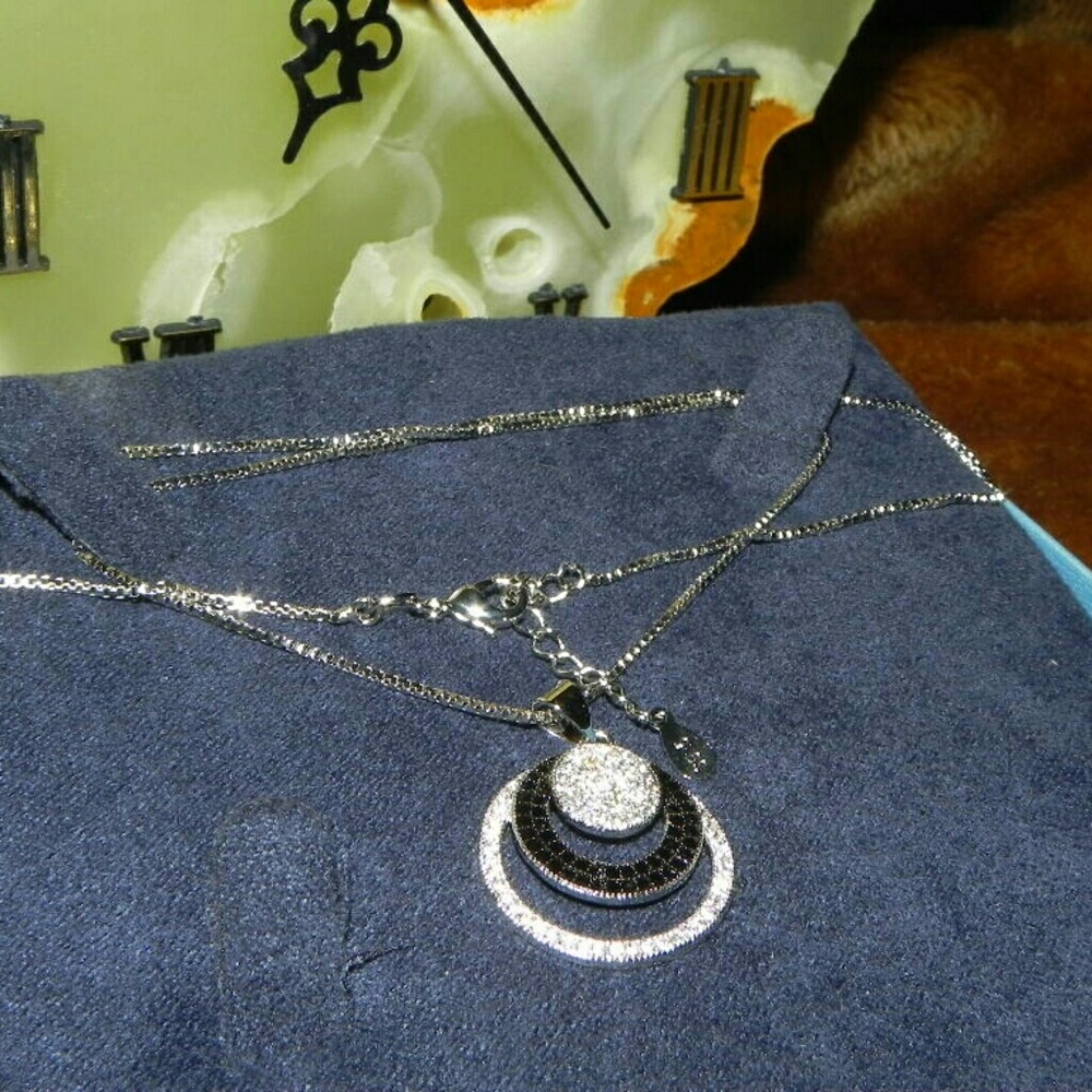 Round Slide Design Necklace