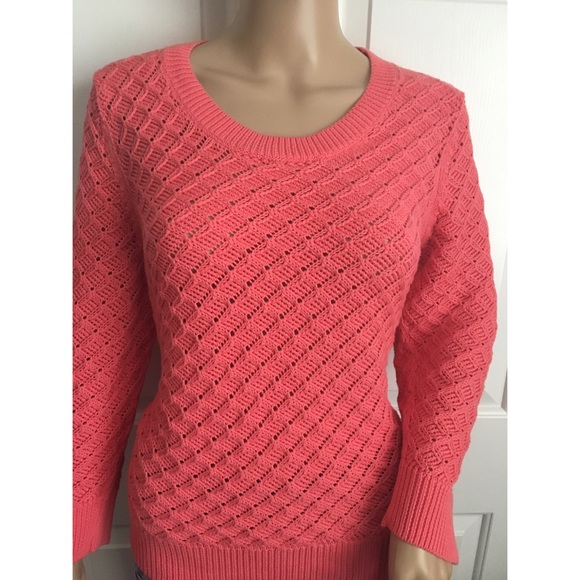 Banana Republic Sweaters - Banana Republic Coral Pullover Sweater!