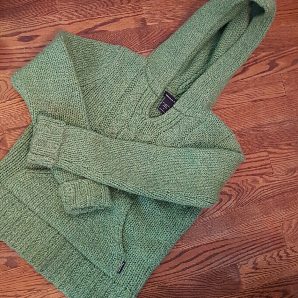 Abercrombie & Fitch 100% Lambswool Sweater