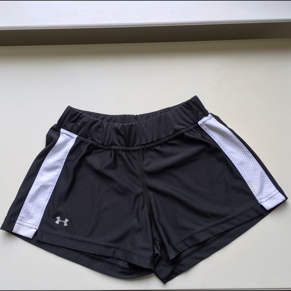 NWOT! Under Armour black athletic shorts