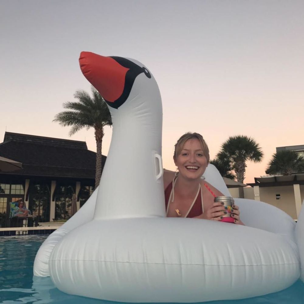 Meet your Posher, Elena