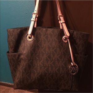 Michael kors handbag