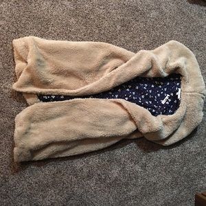 Easel Fuzzy Vest NWT