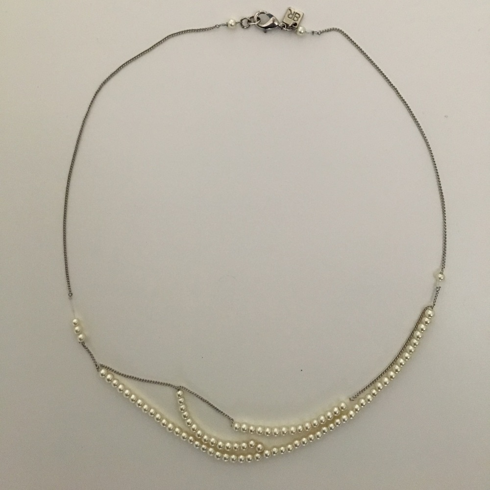 Banana Republic Pearl necklace