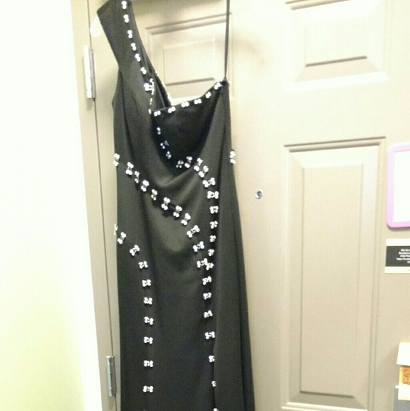 Tony Bowls Evening Gown - Picture 2 of 4