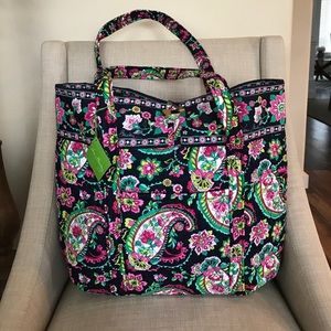 💐SALE! NWT VERA BRADLEY PETAL PAISLEY TOTE💐