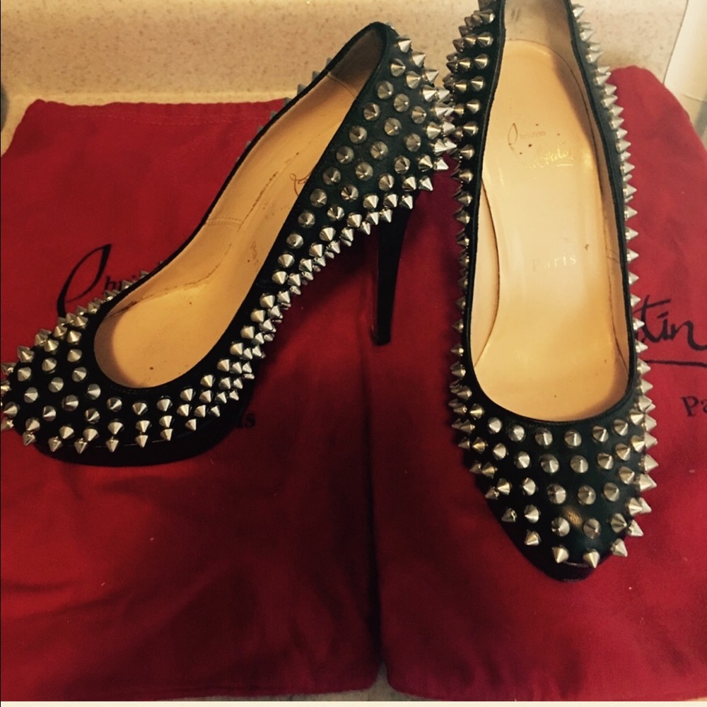 🌹SOLD🌹Christian Louboutin spiked studded pumps