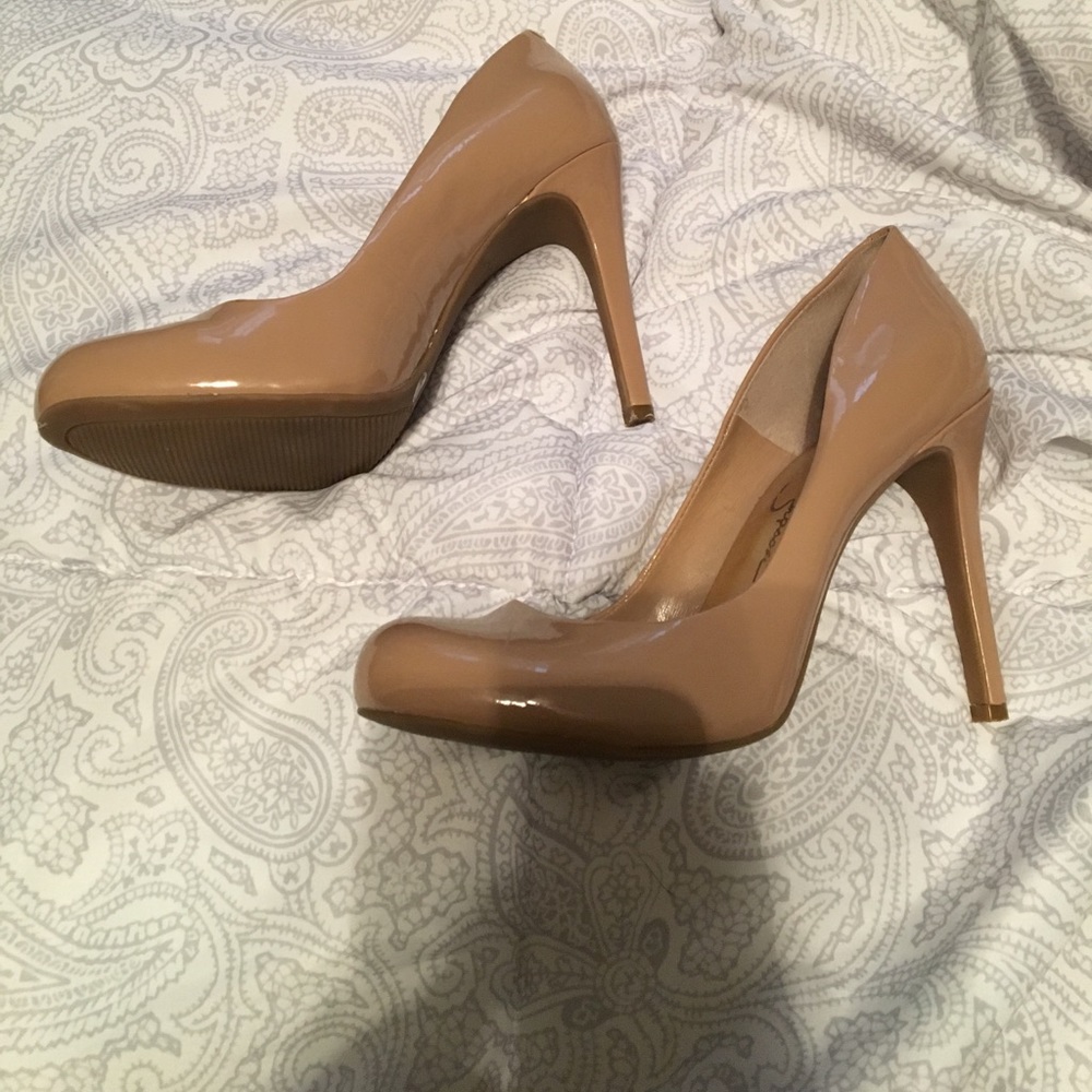 Jessica Simpson high heels