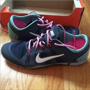 Nike NEW sneakers size 9.5
