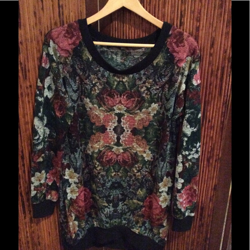 Xhilaration long sleeve floral top