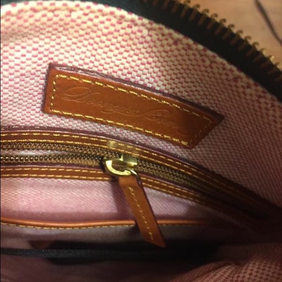 Dooney and Bourke side bag - Picture 3 of 3