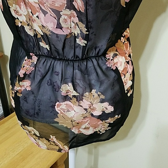 LG) LIVE 4 TRUTH  BLACK buttonup SLEEVELESS BLOUSE - Picture 6 of 7