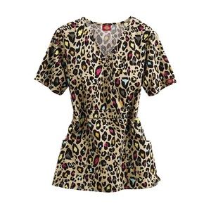 Dickies Leopard Fur-Ever Scrub Set