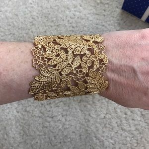 Chantilly Lace Cuff