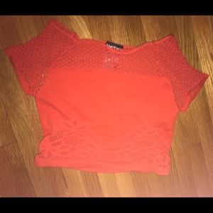 Bebe cropped shirt never worn except for pic!