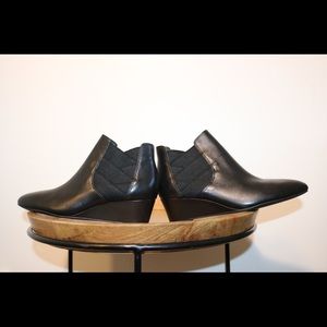 FLASH SALE‼️NWOT Via Spiga Leather Wedge Booties
