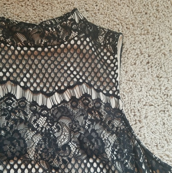 Black lace tent dress - Picture 2 of 4