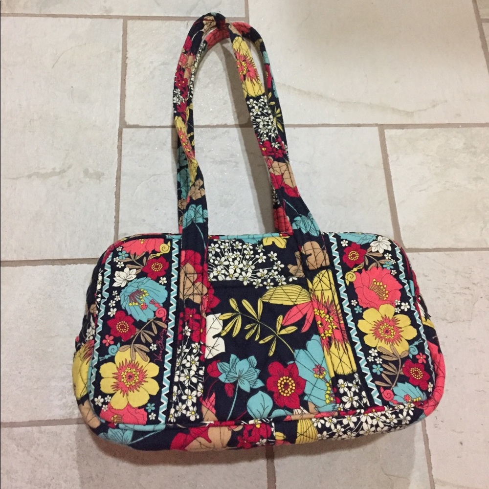 Vera Bradley 100 Handbag in Happy Snails!