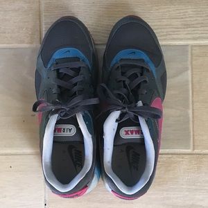 Nike women's air max size 10.5