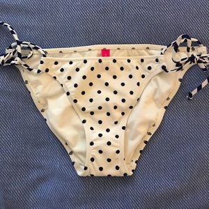 🆕Victoria's Secret XS white and navy swim bottom