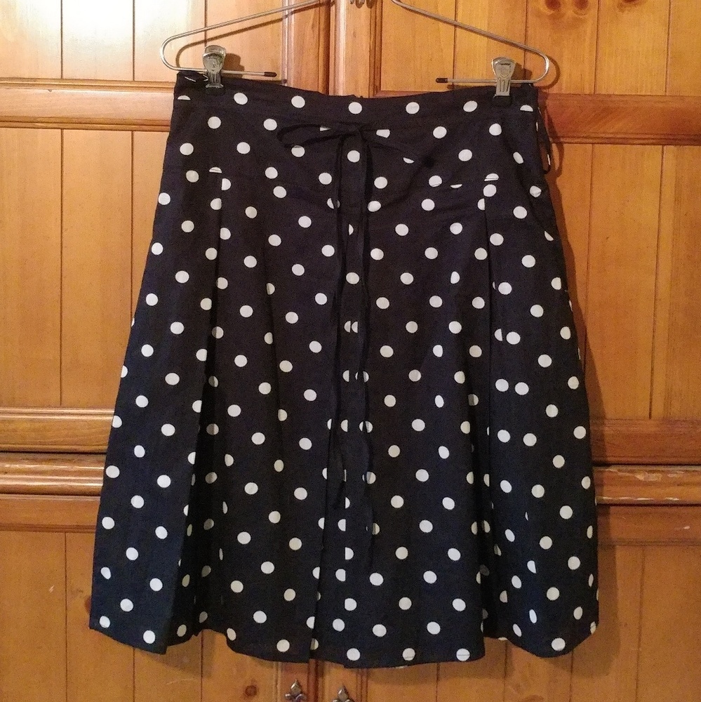 Below knee - Black w/ white polka dots - cotton