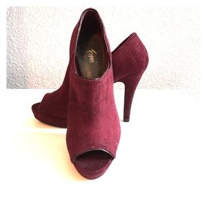 Beautiful!!!! Saude Burgundy Open Toe High Heels