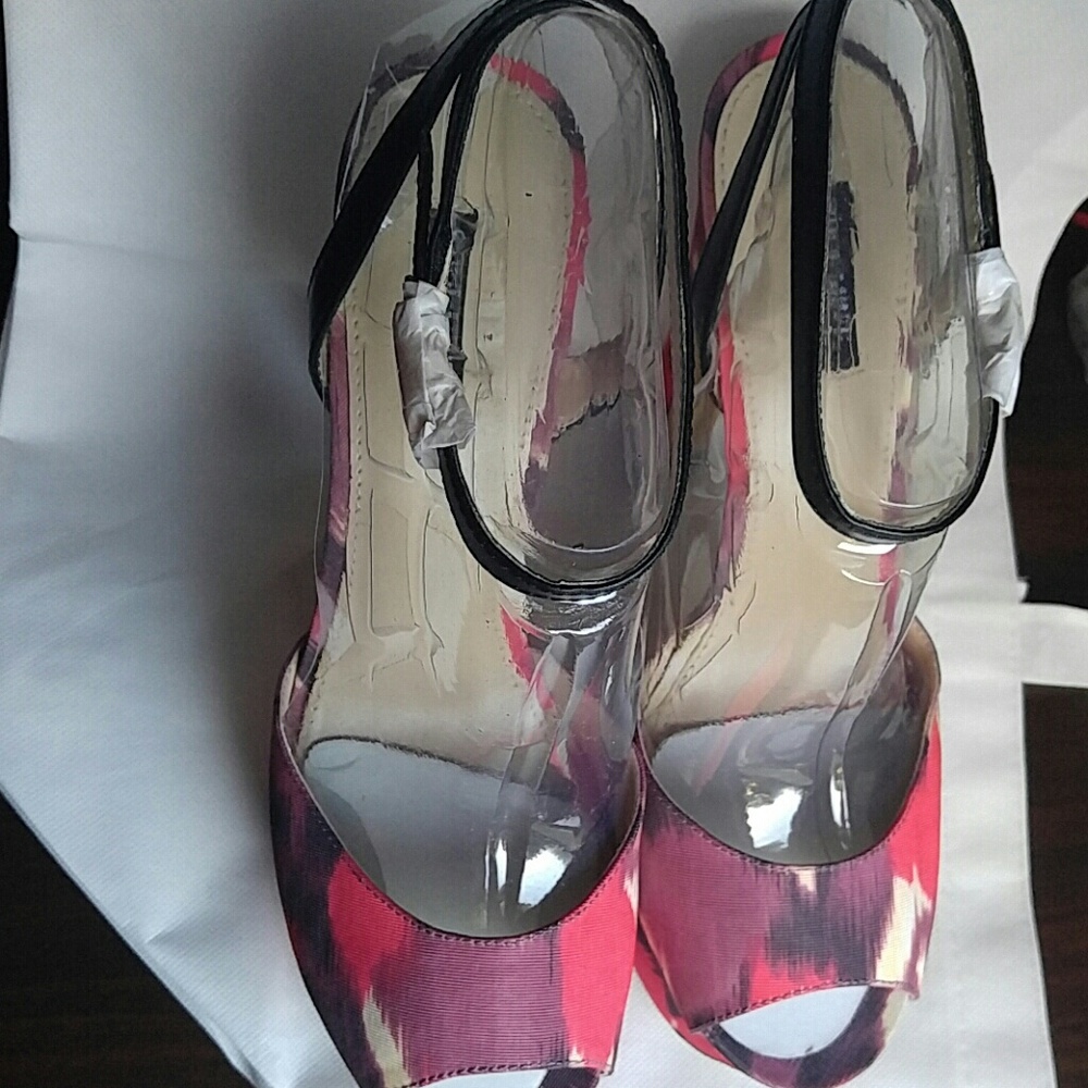 Brand new shoemint heel