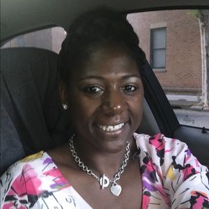 Meet your Posher, Laronda