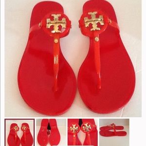 Tory burch sandal size 6