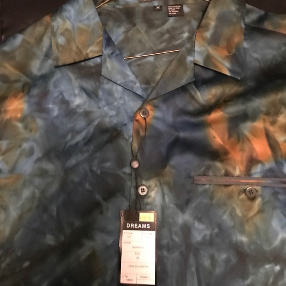 Button down - Picture 2 of 4