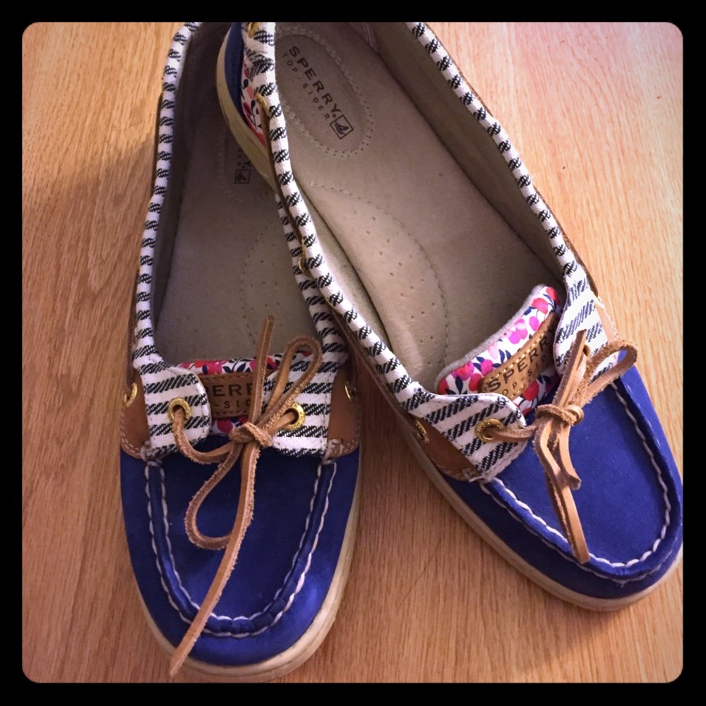 BRAND NEW sperrys