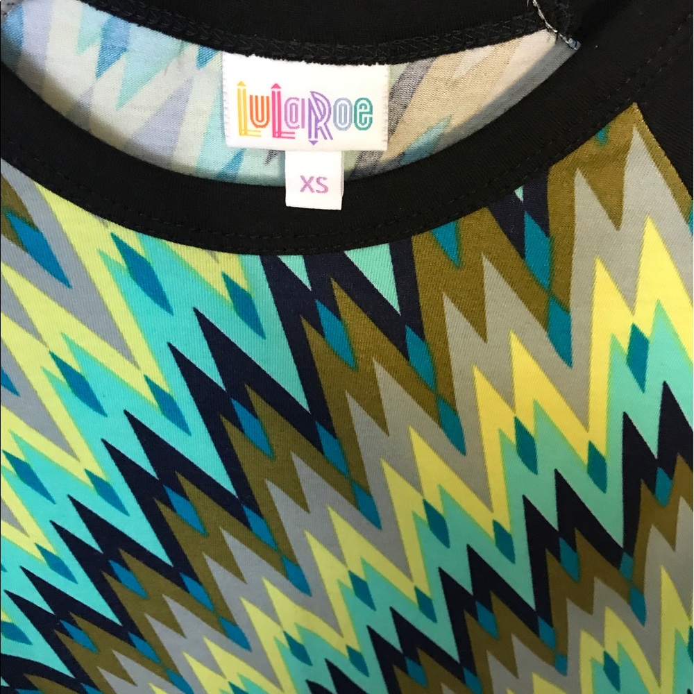 LuLaRoe Randy top - Picture 2 of 2