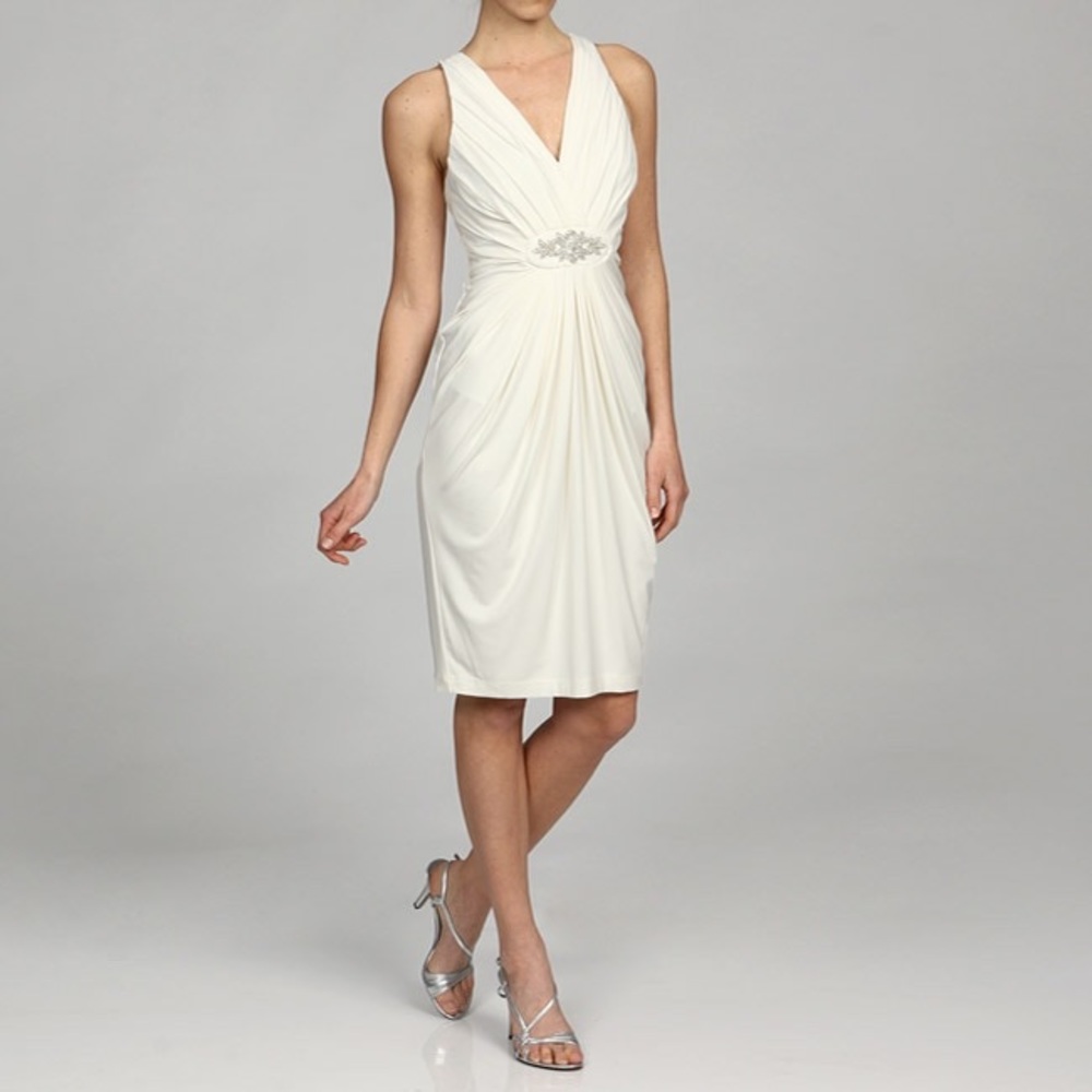 💎80% OFF MSRP!💎NWT White Dress w/ Crystal Brooch