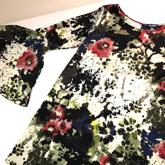 Tildon Bell-Sleeved Mini Dress - Picture 3 of 4