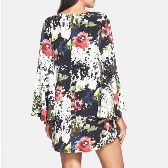 Tildon Bell-Sleeved Mini Dress - Picture 4 of 4