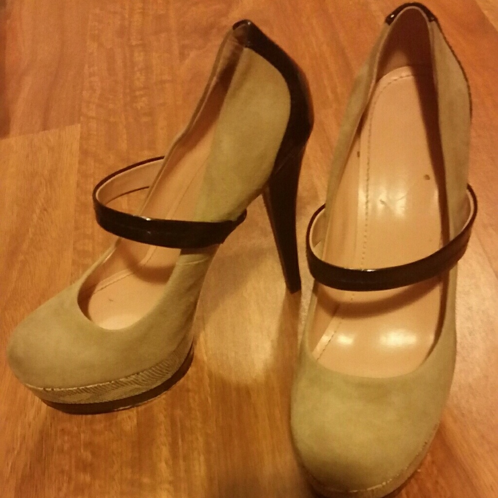 Jessica Simpson size 8