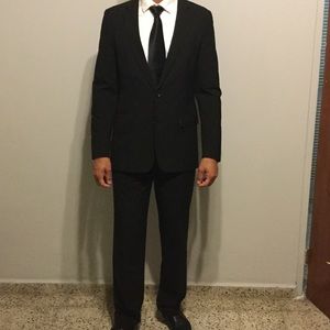 J. Ferrar Black Suit 42L