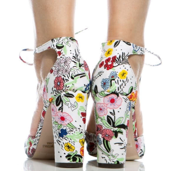 Last pair! Floral Pointed Toe Pump Sandal - Picture 2 of 4