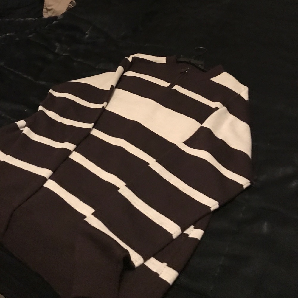 Sweater - Picture 4 of 4